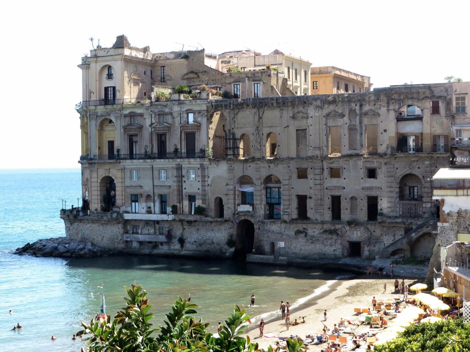 Appartamento Casa Adalu Napoli Esterno foto